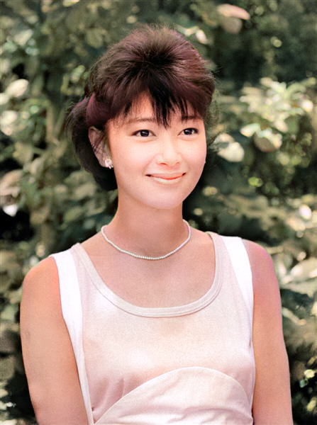夏目雅子の若い頃画像83枚1977年（20歳）