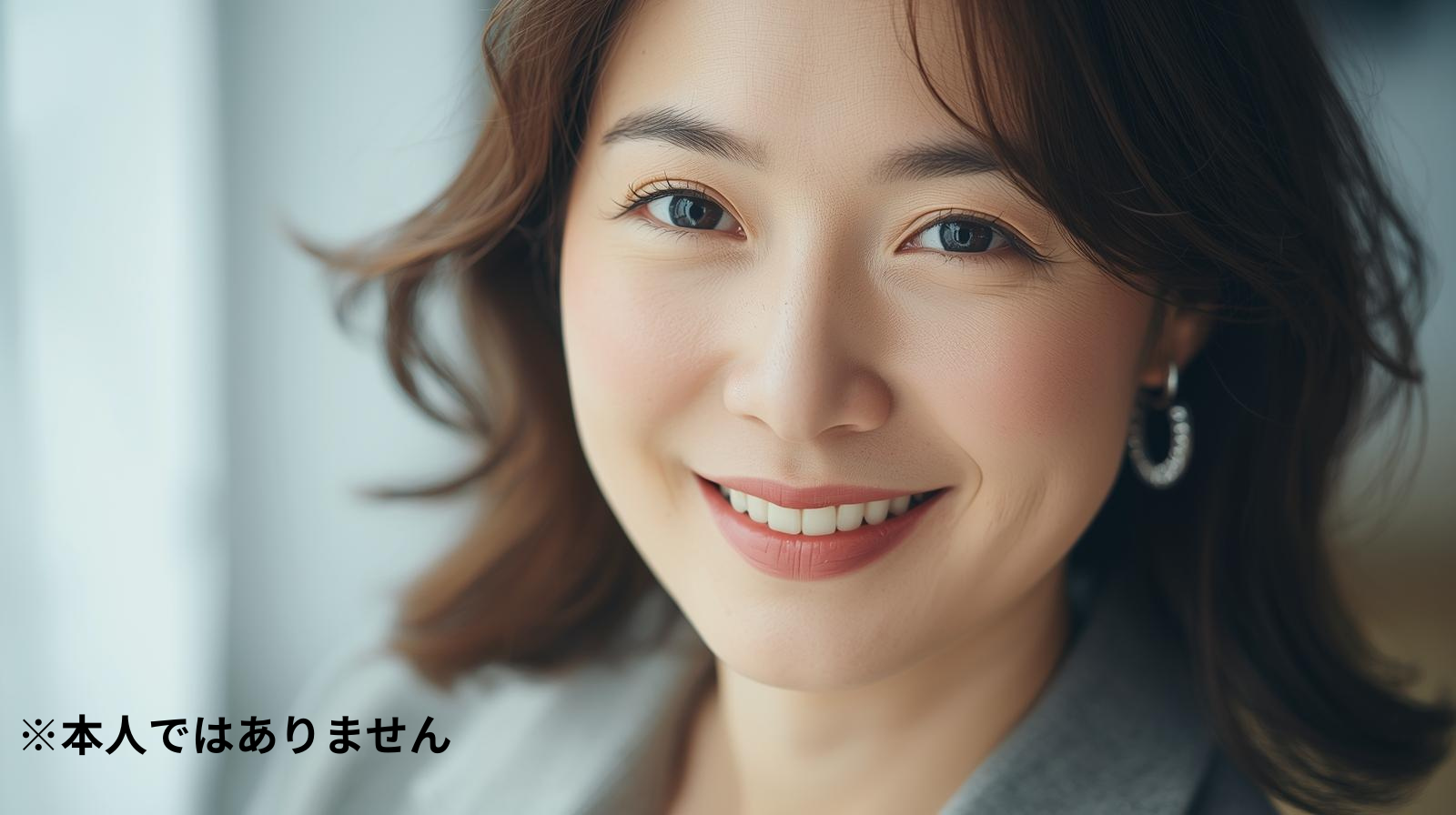 「ごっつええ感じ」出演時の笑顔が素敵な篠原涼子のイメージ画像です。