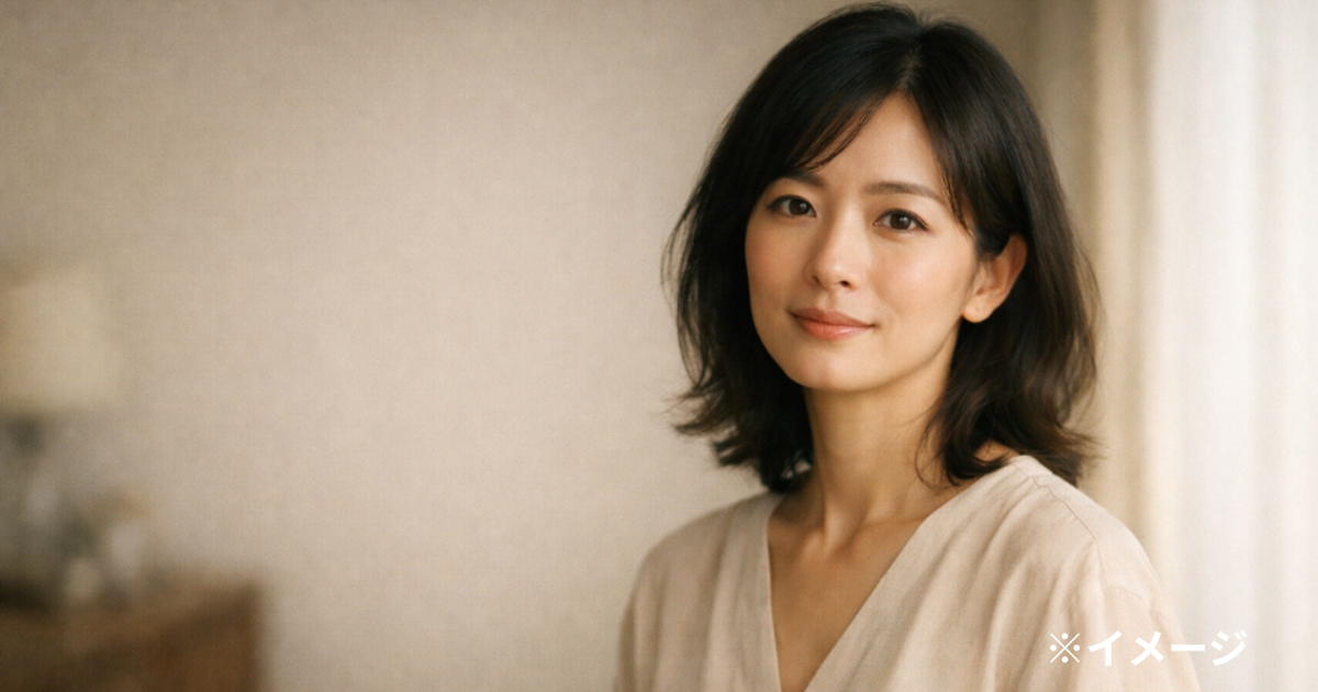 透明感と清潔感が際立つ女性のナチュラルな美しさを表現したイメージ