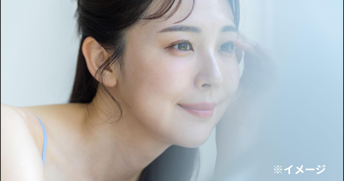 90年代女優の透明感や清潔感を表現したナチュラルな女性イメージ