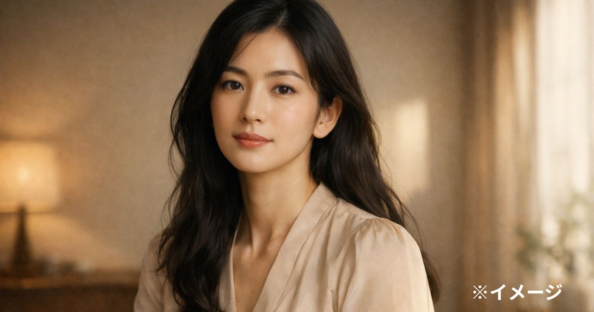 若い頃の鈴木京香をイメージした上品で落ち着いた美しさのポートレート